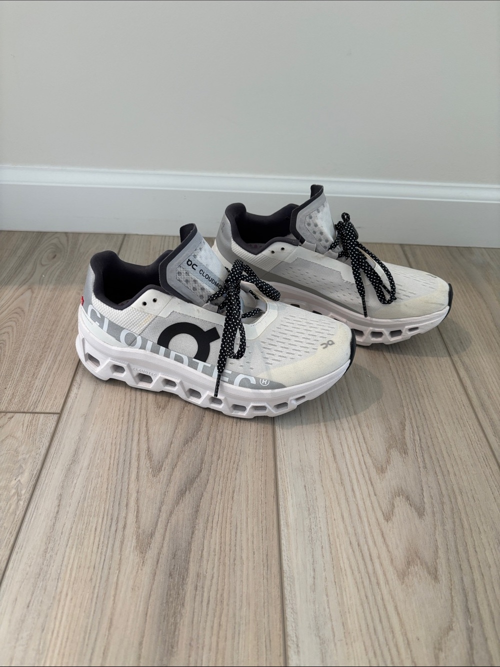 On Running Cloud Monster Sneakers